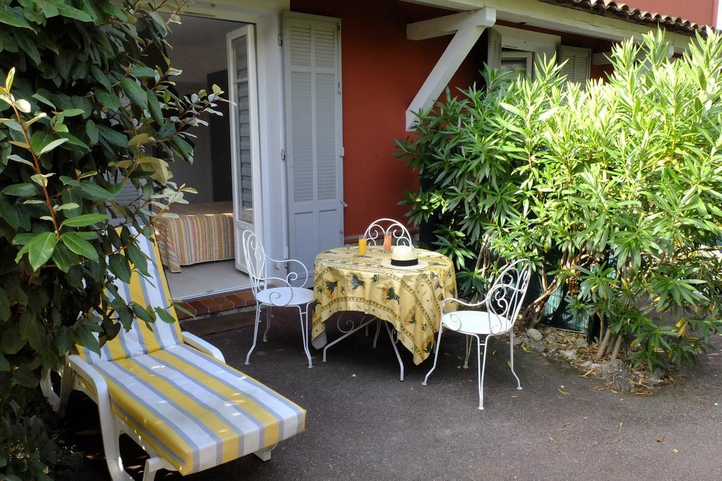 Hotel Du Bosquet Pegomas Luaran gambar